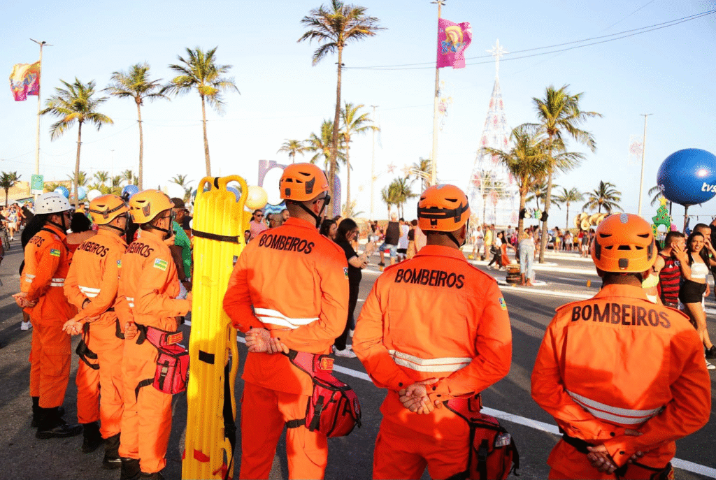 CBMSE emprega 426 bombeiros no circuito da festa e nos locais de banho durante o Pré-Caju 2025