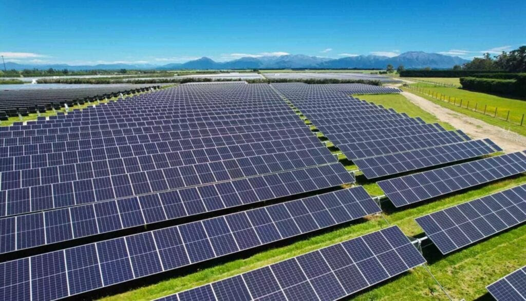 Em meio à COP 30, energia solar atinge 62 gigawatts no Brasil e mais de R$ 279,7 bilhões em investimentos acumulados