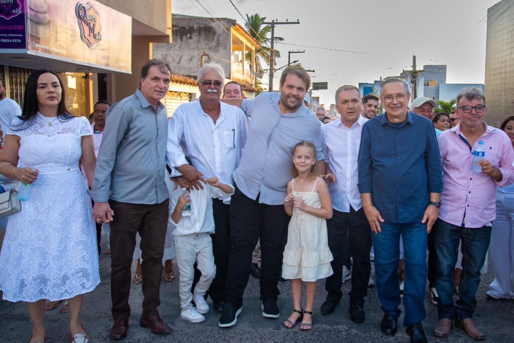 Em Itabaianinha, Eduardo Amorim participa de procissão em homenagem à Imaculada Conceição
