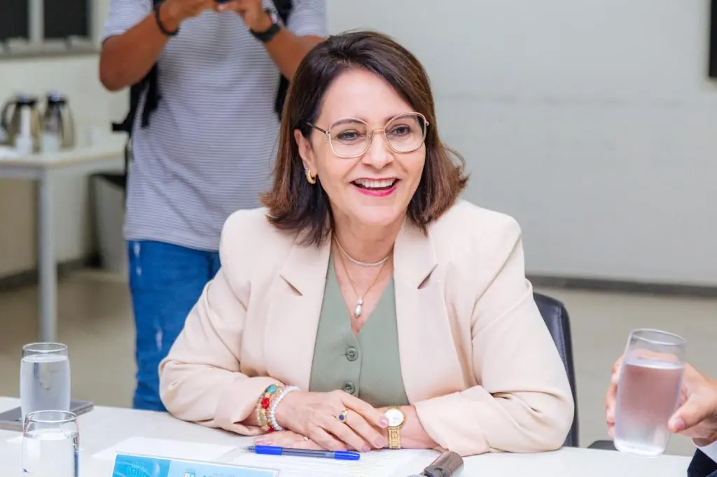 Assembleia Legislativa de Sergipe concede Medalha da Ordem do Mérito Parlamentar à prefeita Emília Corrêa
