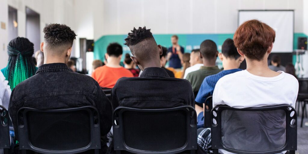 Estudantes ocupam sede da Secretaria Estadual de Educação em São Paulo