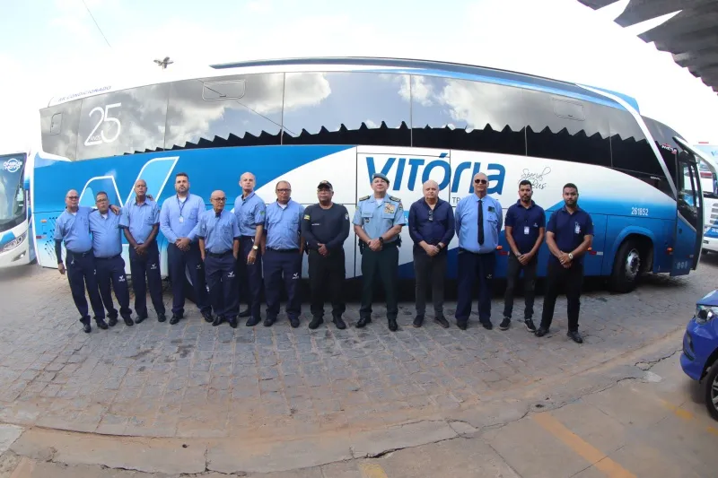 Polícia Militar de Sergipe incorpora oito novos ônibus para transporte da tropa no interior