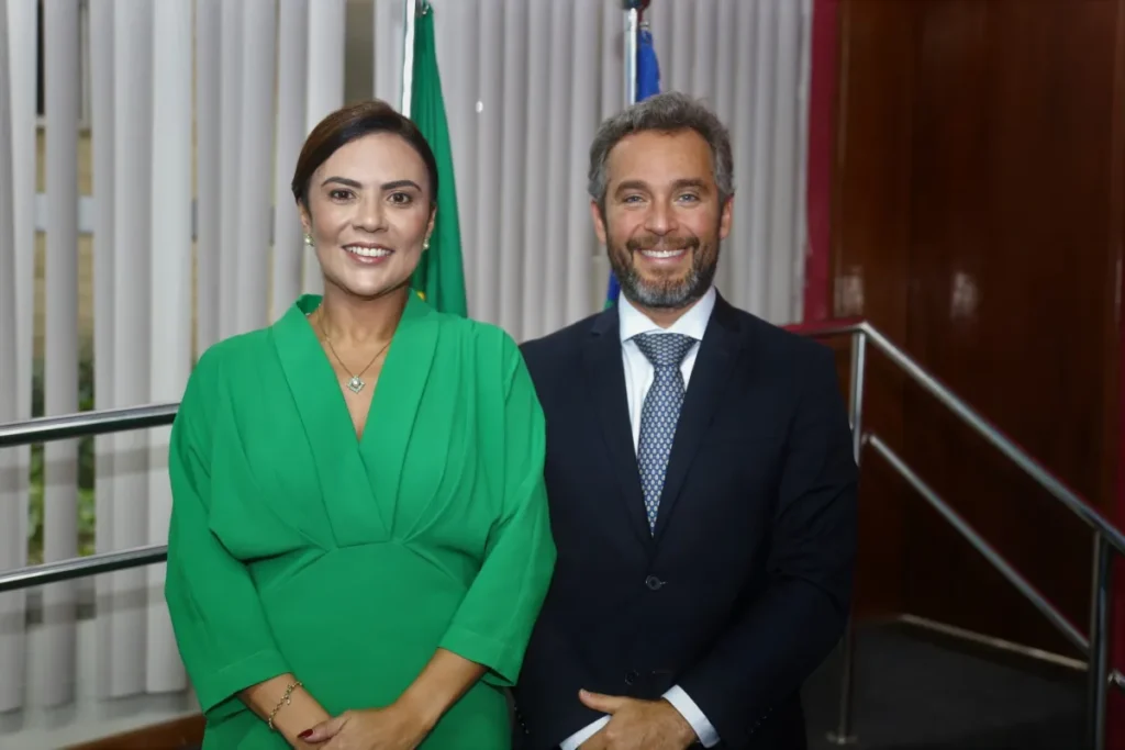Maiana Pessoa assume chefia da Procuradoria Federal em Sergipe