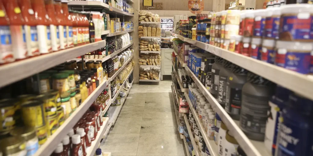 IPCA sobe 0,18 % em novembro e volta a ficar dentro do teto da meta de inflação