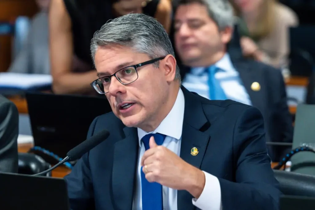 CCJ aprova projeto antifacção relatado por Alessandro Vieira e libera nova fonte de recursos contra o crime organizado