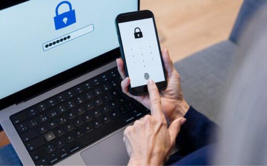 Anatel lança campanha #FiqueEsperto para evitar golpes digitais nas compras de fim de ano
