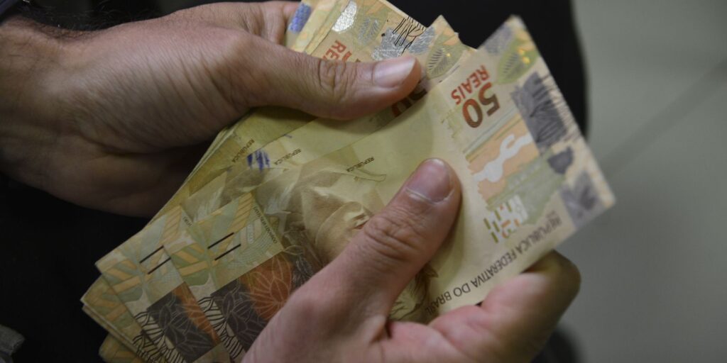 Codefat define calendário do abono salarial de 2025; pagamentos vão de fevereiro a agosto