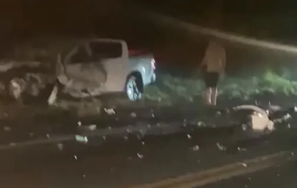 Colisão entre quatro veículos na BR-235 em Laranjeiras mata uma pessoa e fere 12