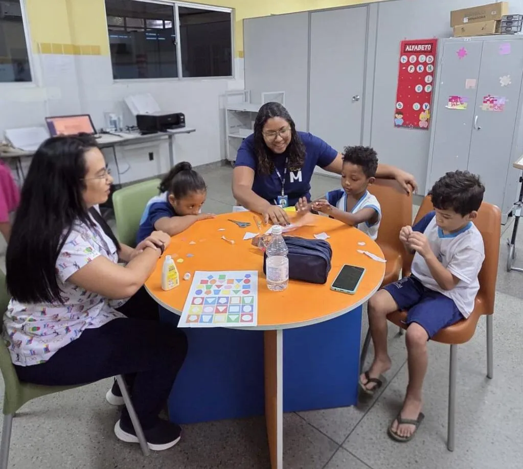 Projeto piloto da Saúde de Aracaju oferece acompanhamento multiprofissional a 97 alunos com TEA