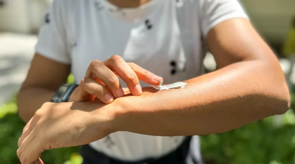 Ipesaúde orienta população sobre proteção solar e hábitos saudáveis durante o verão
