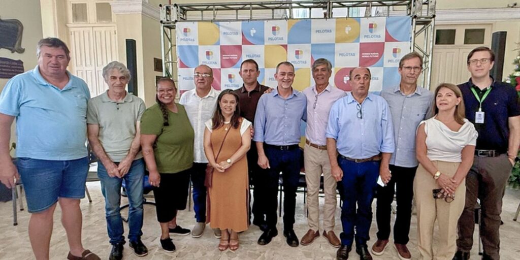 Governo federal destina R$ 4 milhões para comprar 890 mil litros de suco de pêssego do RS