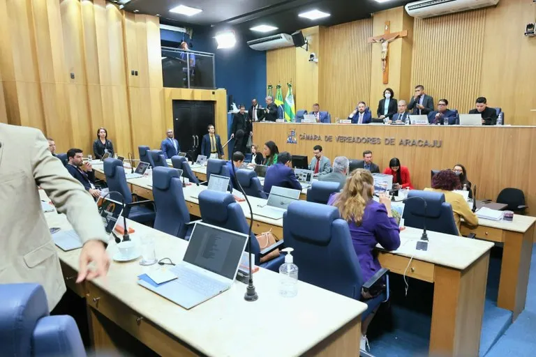 Câmara de Aracaju aprova, em 1ª discussão, projeto que impede contratação de artistas com conteúdo de apologia ao crime ou drogas