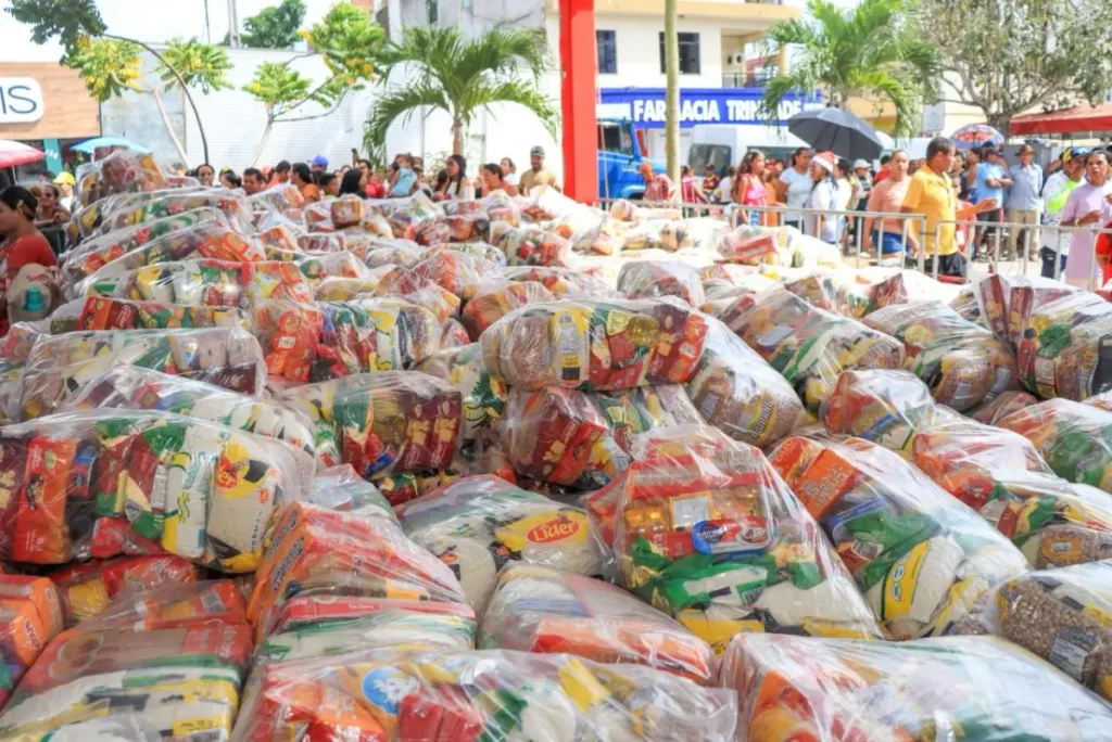 Prefeitura de Itabaianinha entrega mais de 3,5 mil cestas básicas e kits natalinos
