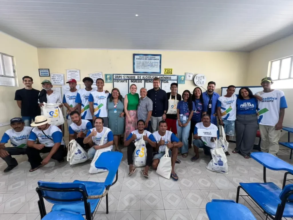 Turma de pedreiro polivalente para pessoas em situação de rua encerra aulas de 2025 em Aracaju