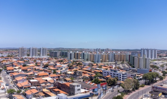 Sol predomina no Natal em Sergipe, mas Litoral e Agreste podem ter chuva leve