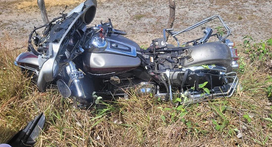 Casal se fere após moto sair da pista na SE-100, em Itaporanga D’Ajuda