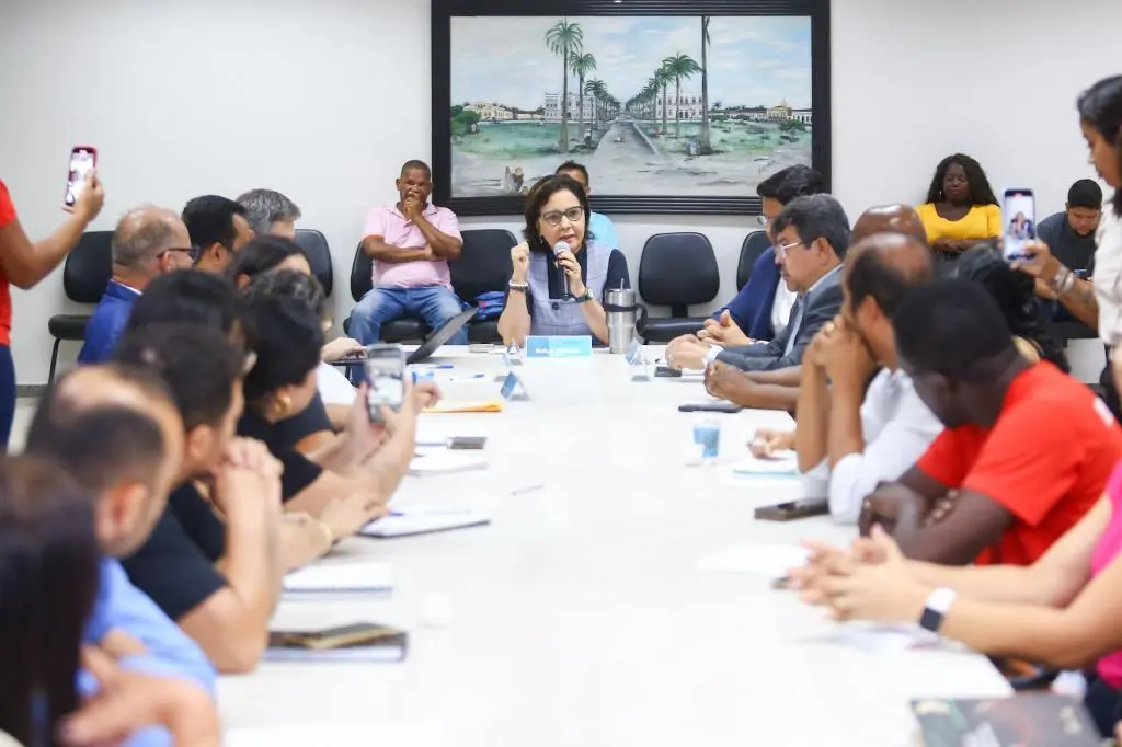 Prefeitura de Aracaju sanciona pacote de reestruturação de carreiras após negociações permanentes