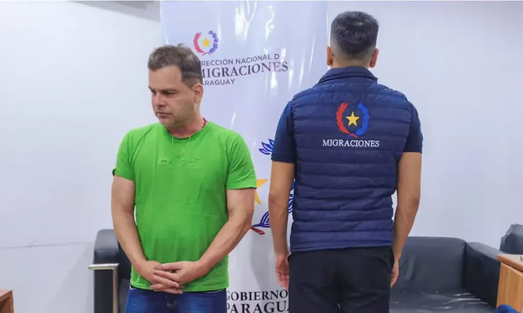 Ex-diretor da PRF Silvinei Vasques é entregue pela polícia paraguaia à PF na Ponte da Amizade