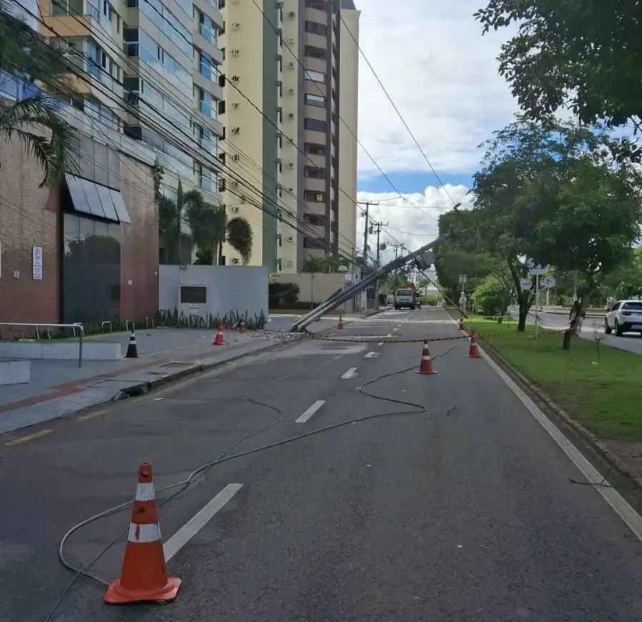 Sergipe registra 239 colisões de veículos em postes em 2025; Aracaju lidera com 50 casos