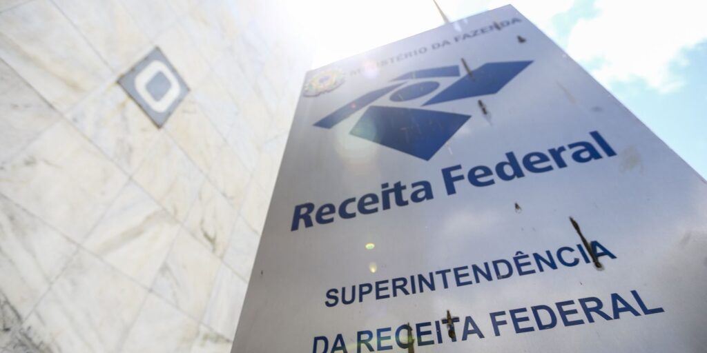 Receita Federal desmente boato sobre imposto em transações a partir de R$ 5 mil