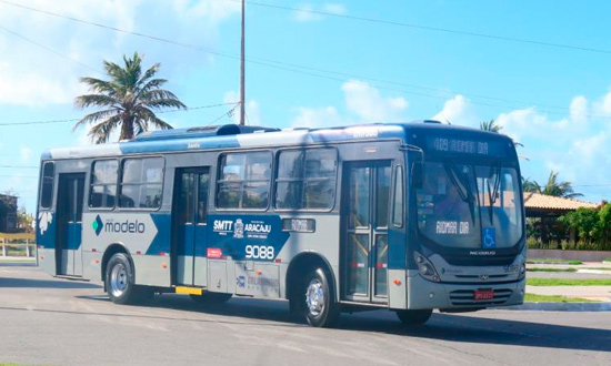 Corujões e rotas especiais reforçam transporte em Aracaju na noite de Réveillon