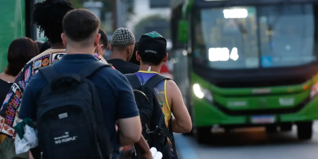Tarifa de ônibus no Rio passa a custar R$ 5 no próximo domingo