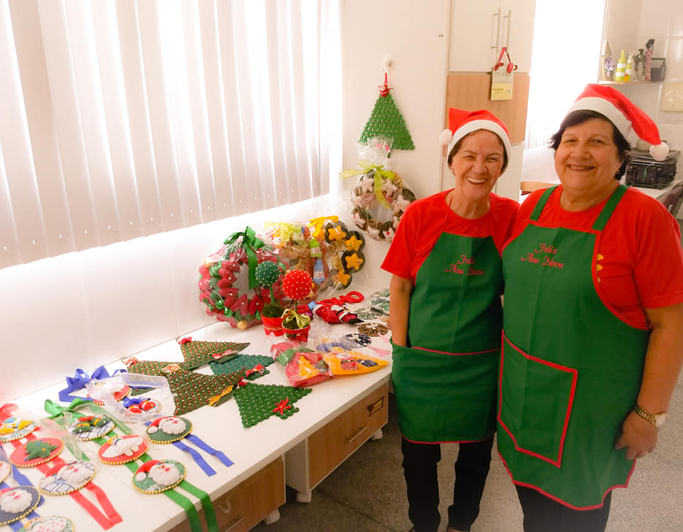 Bazar Solidário de Natal da AMO acontece nesta terça-feira e quarta-feira