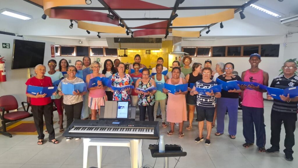 Coral do Instituto Cencosud realiza Cantata de Natal nas lojas GBarbosa