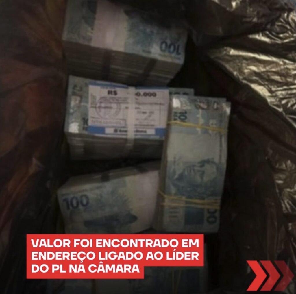 PF apreende R$ 400 mil em dinheiro vivo em endereço ligado a Sóstenes Cavalcante, líder do PL na Câmara