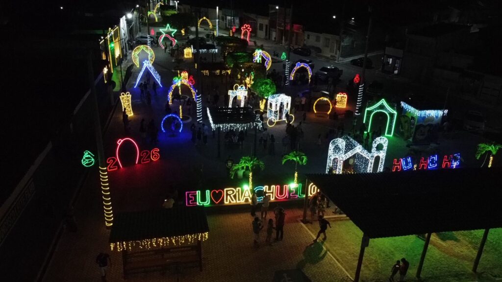 Riachuelo celebra a magia do Natal com o acendimento da iluminação nataliana