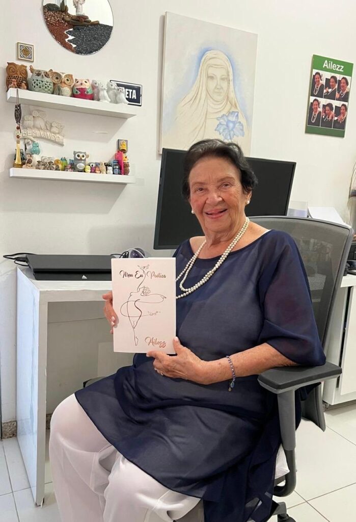 Aos 91 anos, escritora Ailezz lança novo livro de poesia nesta quinta-feira em Aracaju