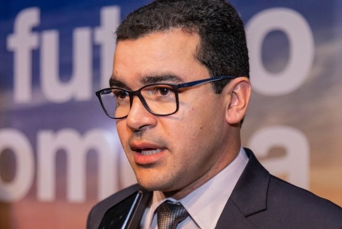 Mitidieri confirma secretário Cleon Nascimento como coordenador de comunicação da campanha de reeleição
