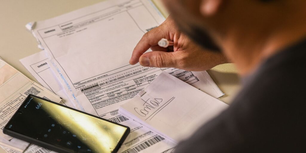 Novo salário mínimo de R$ 1.621 passa a valer a partir desta quinta-feira (01)
