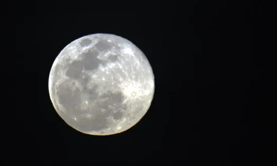 Primeira Lua Cheia de Perigeu de 2026 poderá ser observada neste sábado
