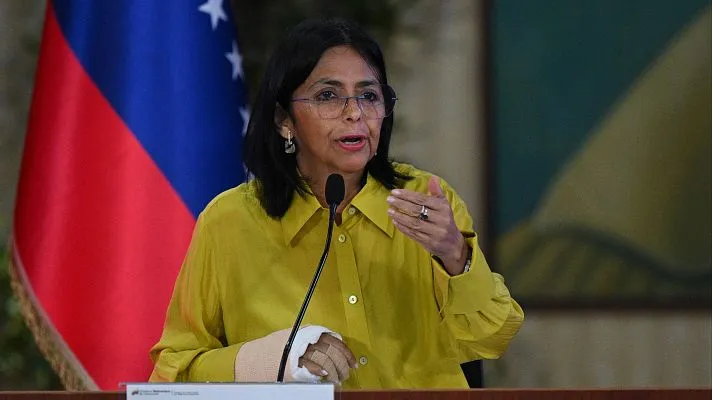 Forças Armadas venezuelanas confirmam Delcy Rodríguez como presidente interina