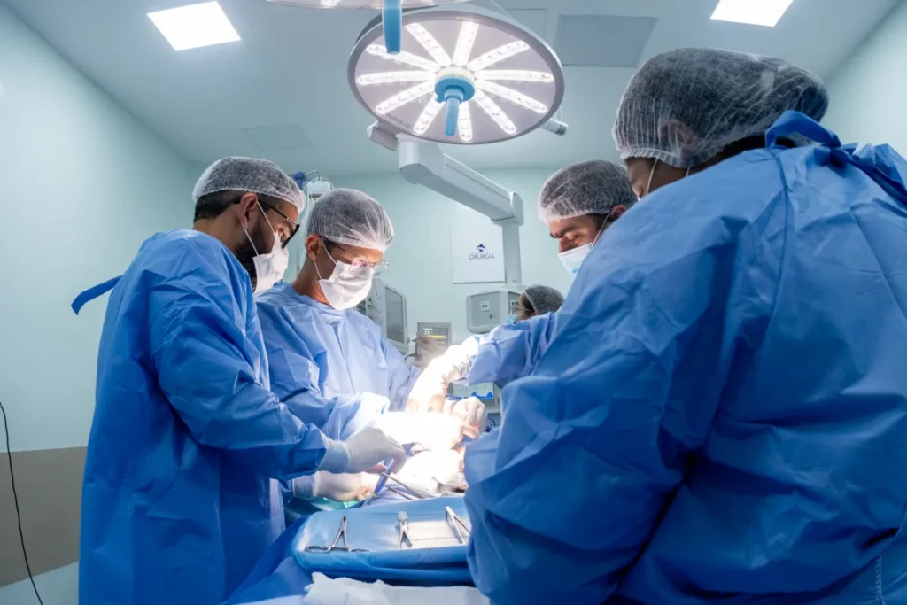 MEC pune mais de 100 cursos de Medicina por desempenho insatisfatório no Enamed