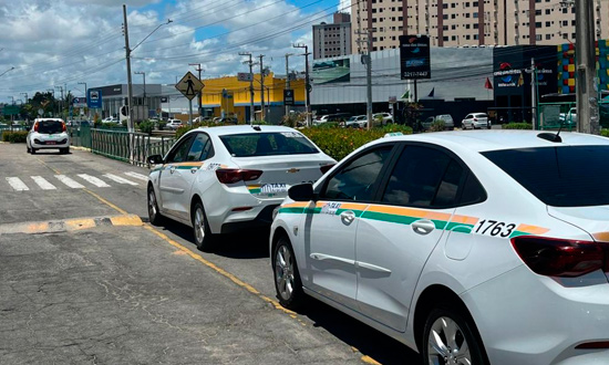 Prefeitura de Aracaju lança edital para 104 permissões de táxis, com foco em acessibilidade