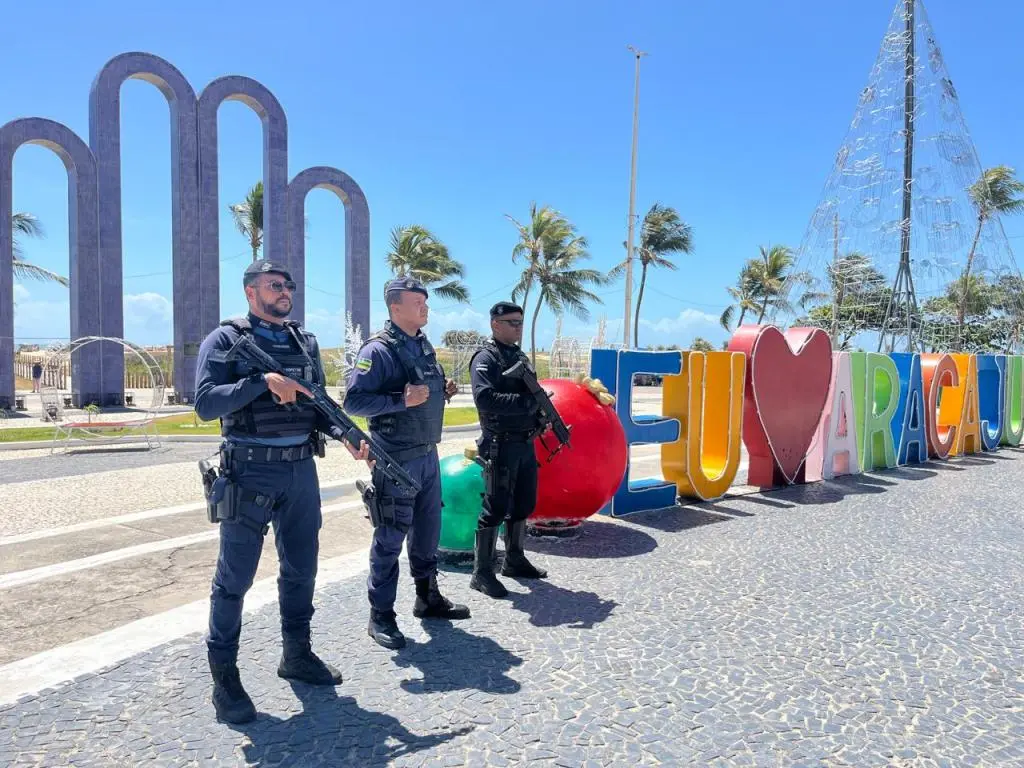 Guarda Municipal intensifica patrulhamento na Orla da Atalaia com Operação Orla Mais Segura