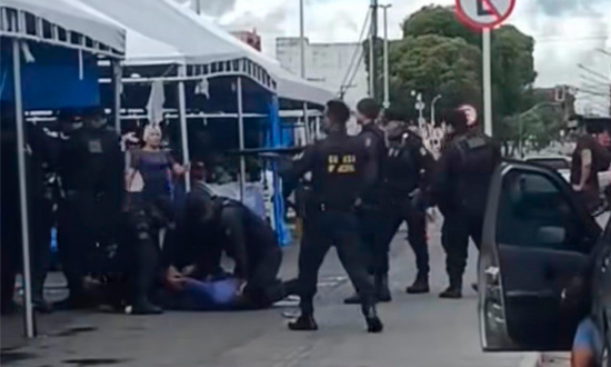 Confusão entre feirantes e Guarda Municipal termina com disparo de bala de borracha na Feira do Centro de Aracaju