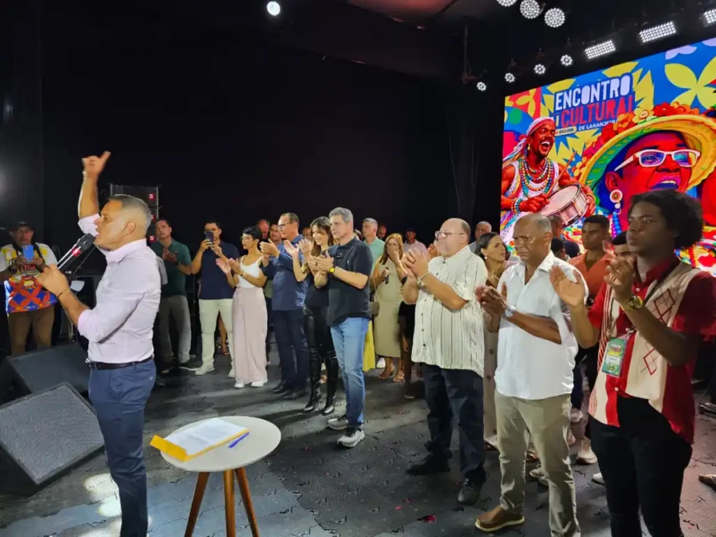 Cortejo com 34 grupos abre oficialmente o 51º Encontro Cultural de Laranjeiras