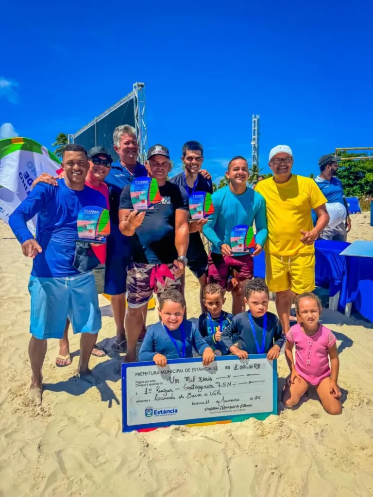 Festa de Bom Jesus dos Navegantes reúne fiéis e turistas na Praia do Saco em Estância