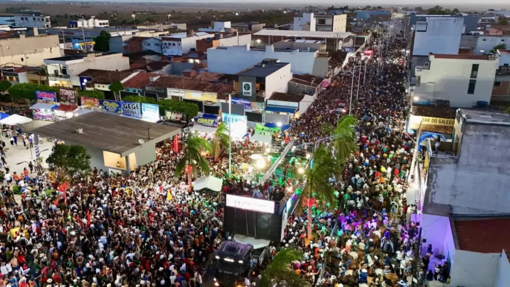 Carira realiza maior Festa do Vaqueiro de sua história e atrai público de vários estados