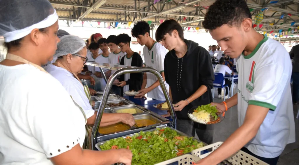 Sergipe destina 68% dos recursos do FNDE à agricultura familiar para merenda escolar em 2026