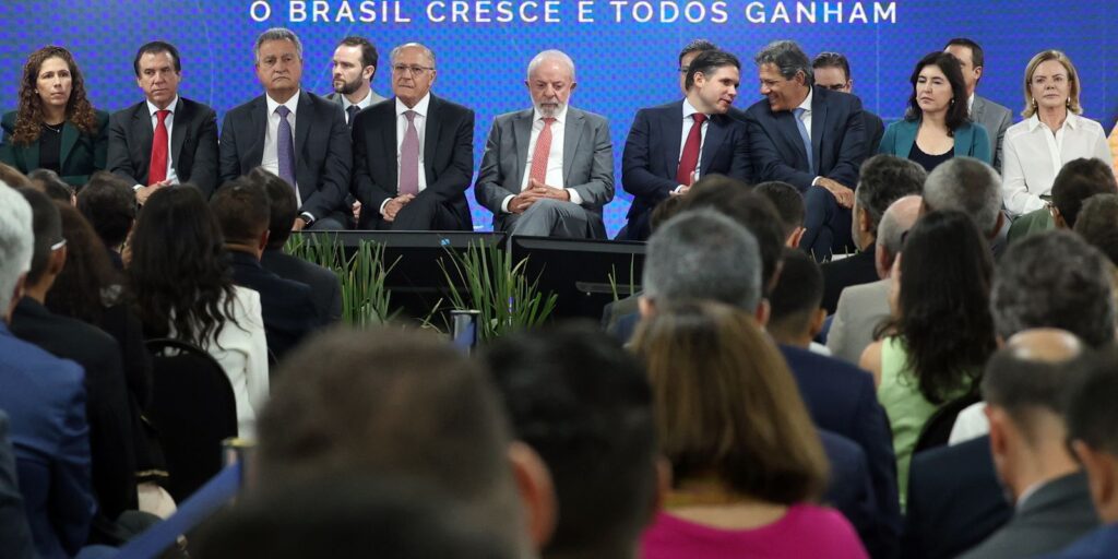 Lula sanciona lei que institui Comitê Gestor do IBS e lança plataforma digital da reforma tributária