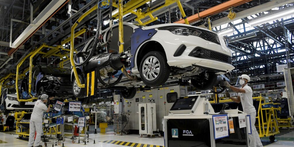Produção de veículos no Brasil avança 3,5% em 2025, aponta Anfavea