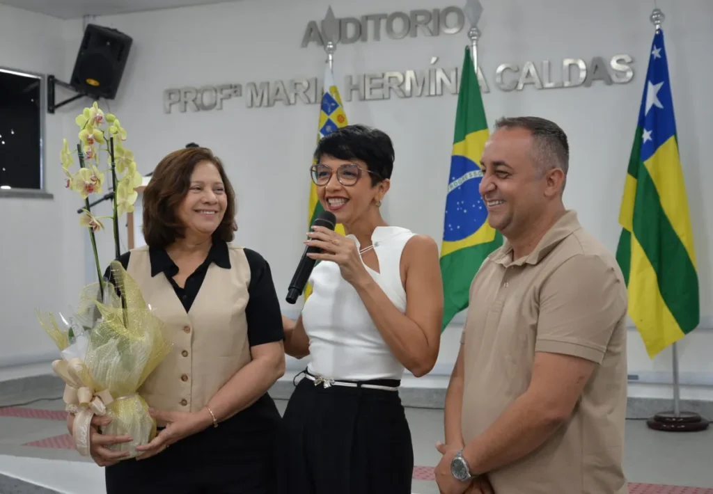 Professora Maria Omena assume Diretoria de Educação de Aracaju