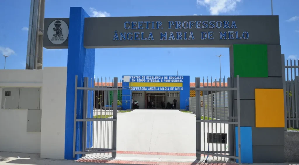 Centro de Excelência Ângela Maria Melo inicia matrículas e já preenche 181 vagas