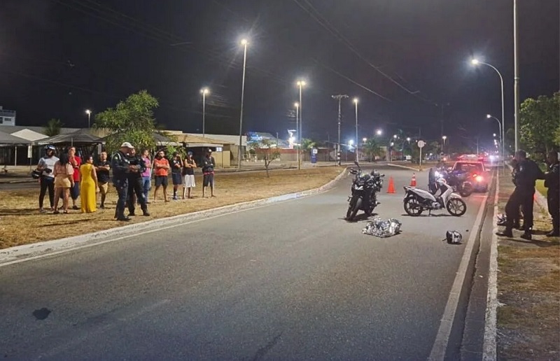 Passageira morre e motociclista bêbado é detido após colisão em avenida de Aracaju