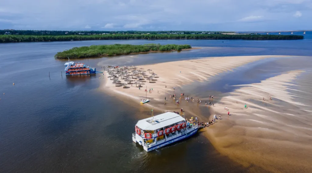 Turismo de verão movimenta Sergipe e aquece economia no início de 2026
