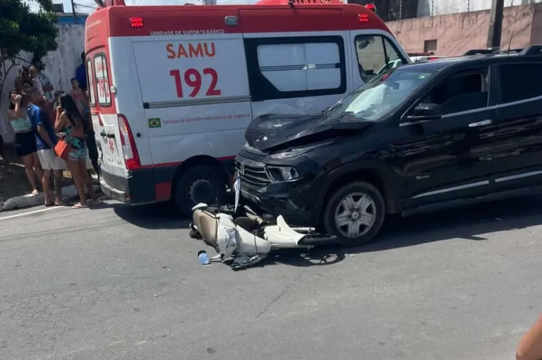 Colisão entre carro e moto mata passageira em Nossa Senhora do Socorro